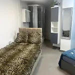 Jolie Avec 2 Partagées *